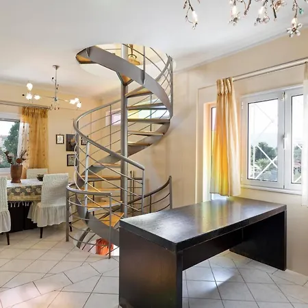 Вилла Stilvi Ii - α Full Of Positive Energy House *