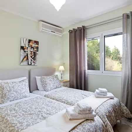 Stilvi Ii - α Full Of Positive Energy House